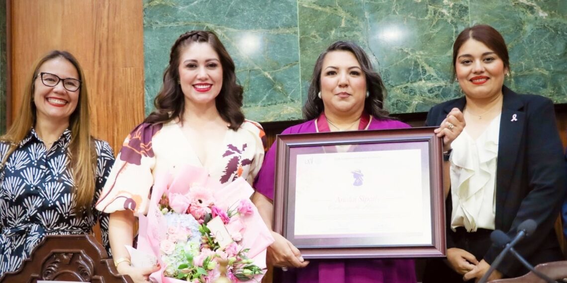 Reconocen a Analai Sipatly Valenzuela Higuera con el Premio a la Mujer Rural Sinaloense 2026