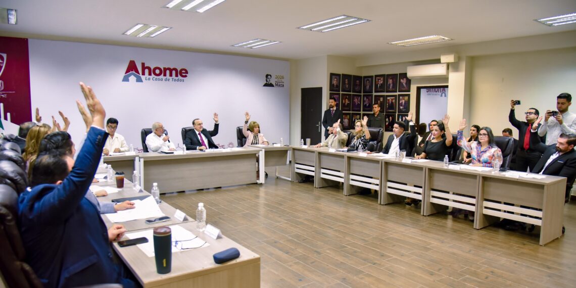 Antonio Menéndez entrega 2do. Informe al Cabildo Ahomense