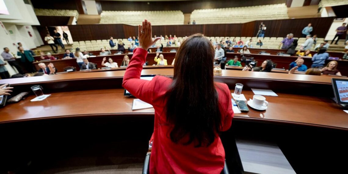 Dan lectura a seis iniciativas y un dictamen en Sesión Ordinaria del Congreso de Sinaloa