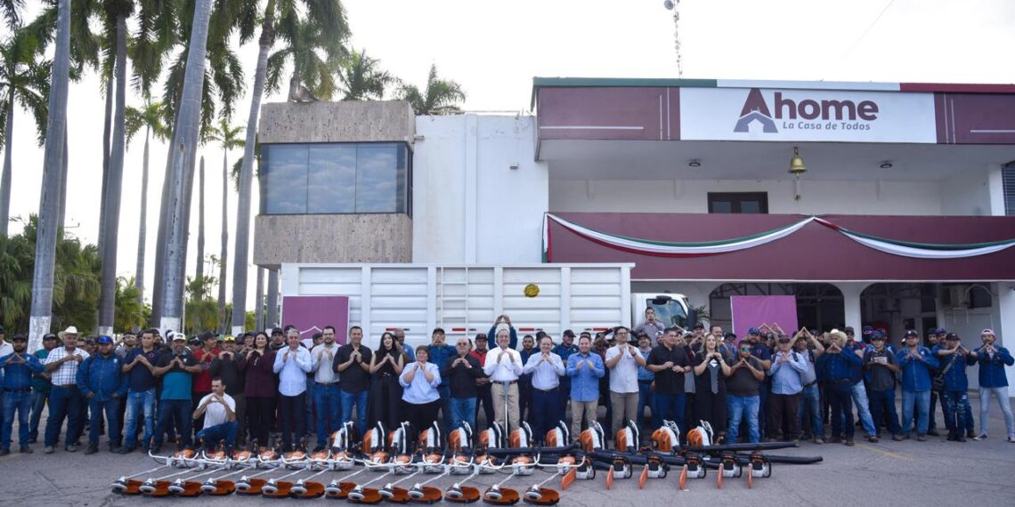 Ahome invierte casi 3 millones de pesos en equipamiento para mejorar los servicios públicos en las sindicaturas