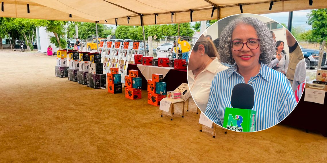 Entrega Graciela Domínguez Nava apoyos de Equipa Sinaloa en Juan José Ríos*