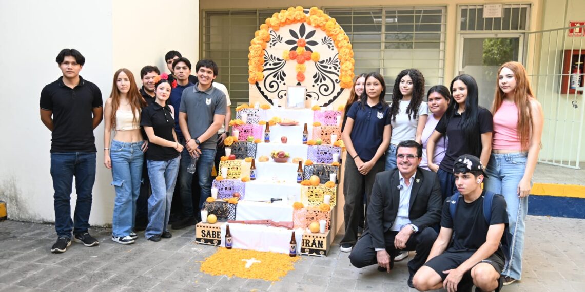 Con el impulso a la cultura y la tradición, la Facultad de Contaduría y Administración de la UAS realiza su tradicional Muestra de Altares y Ofrendas del Día de Muertos