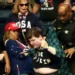 Trump llama “gordo” a un manifestante mientras es expulsado a golpes de su mitin